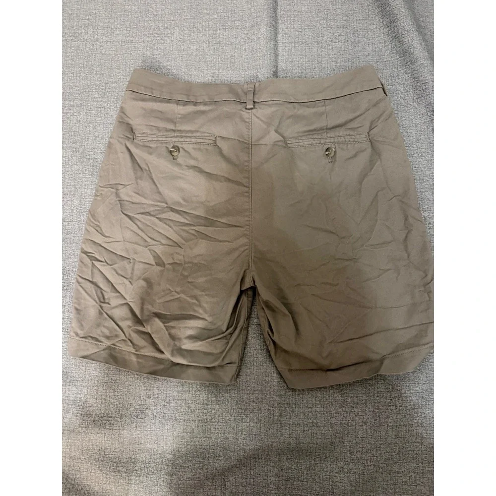 Express Men Slim Fit Chino Shorts Khaki Tan Above the Knee 8 Inch Inseam Size 32